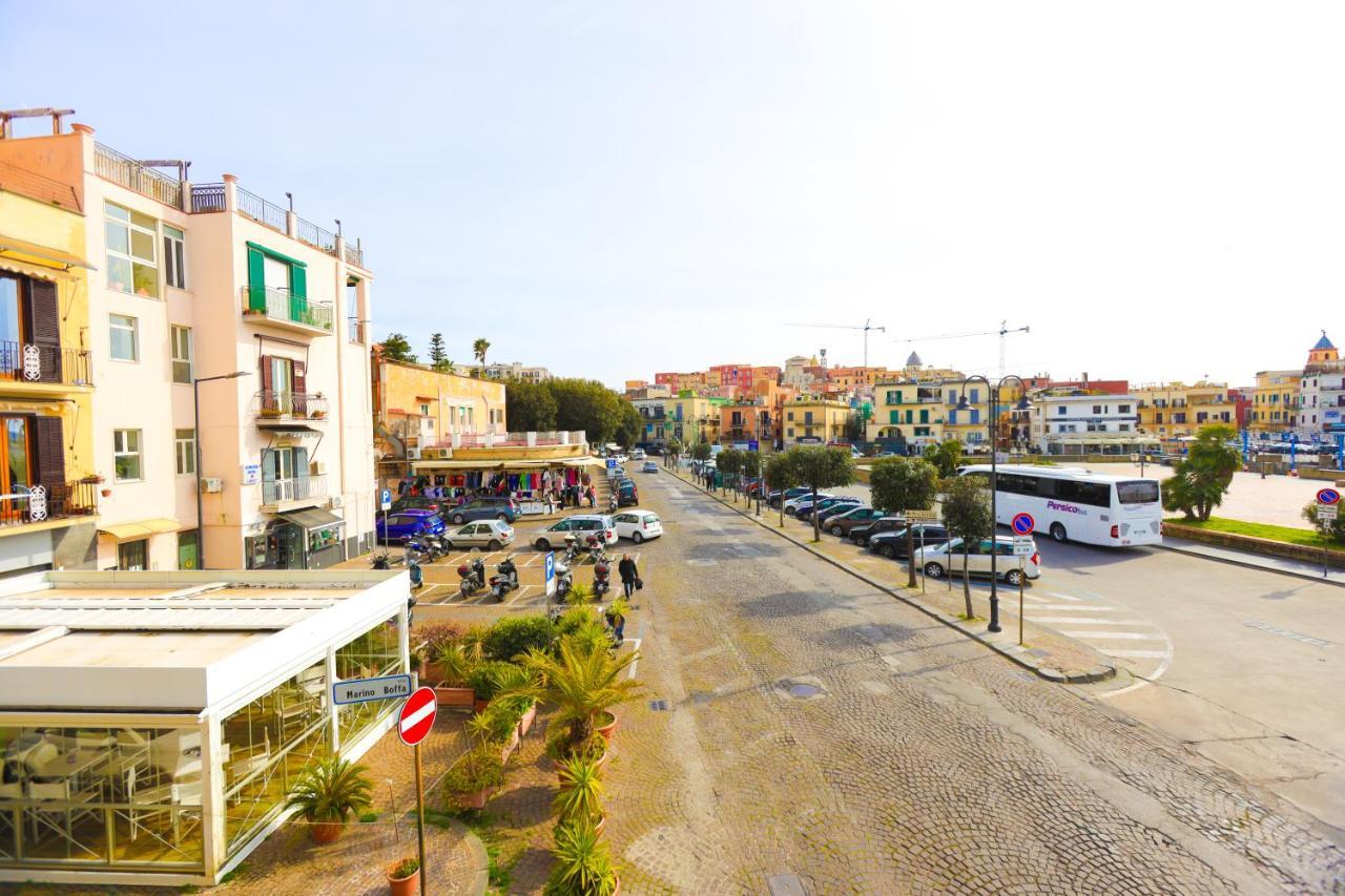 B&B Piazza A Mare Pozzuoli Buitenkant foto