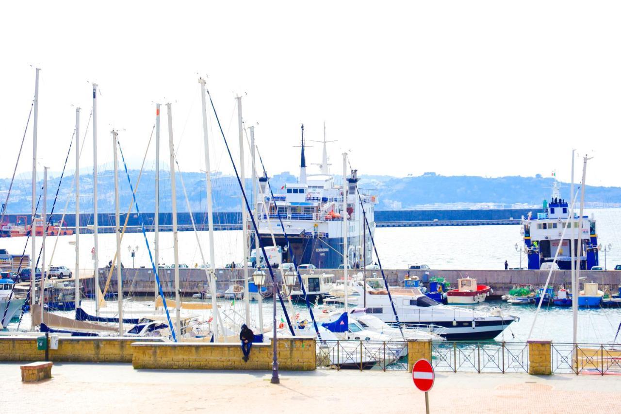 B&B Piazza A Mare Pozzuoli Buitenkant foto